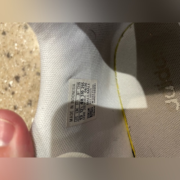 Adidas Questar Flow - Picture 10 of 11